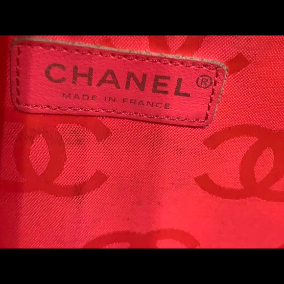 Chanel Handbag - Picture 4 of 8